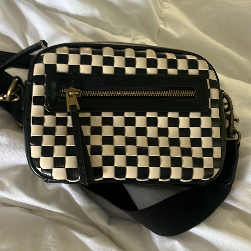 Universal thread camera bag